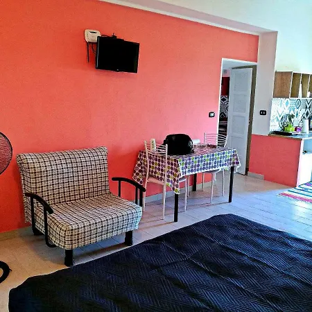 Agriturismo Aiolia - Panorama Eolie Vakantieboerderij Mongiove